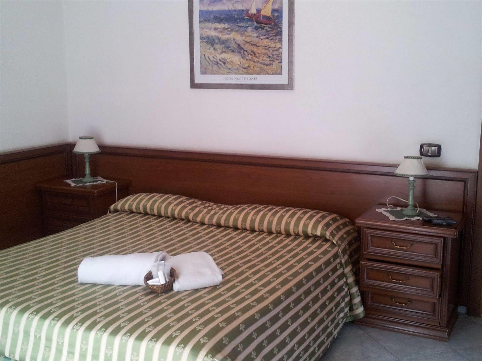 Hotel Octavia โรม ภายนอก รูปภาพ
