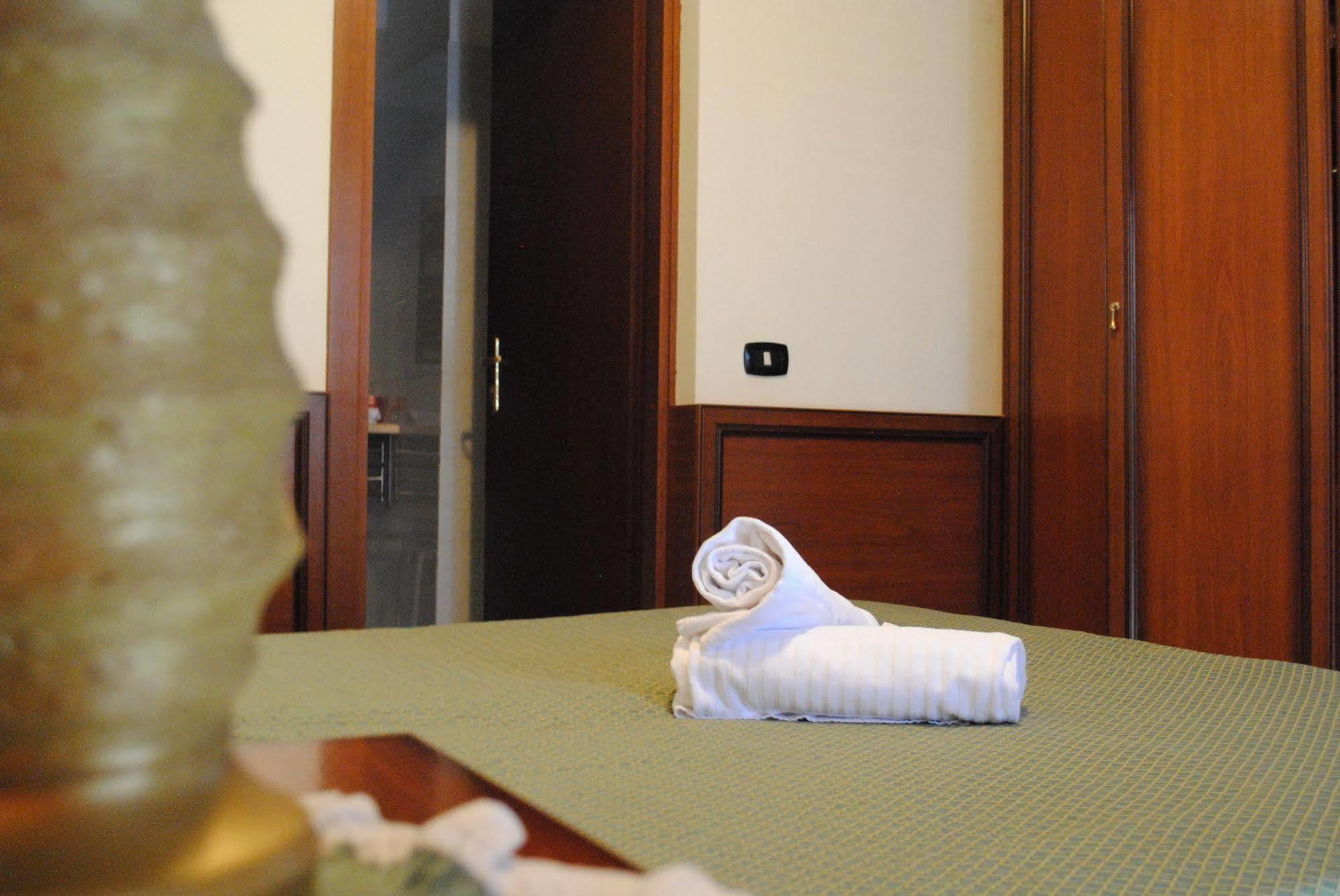 Hotel Octavia โรม ภายนอก รูปภาพ