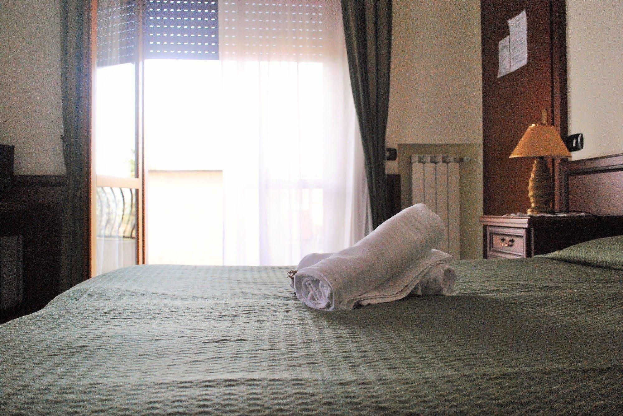 Hotel Octavia โรม ภายนอก รูปภาพ